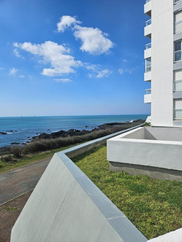 T3 71m² • Vue mer panoramique • Corniche 8e étage • Cave & Parking — photo 6