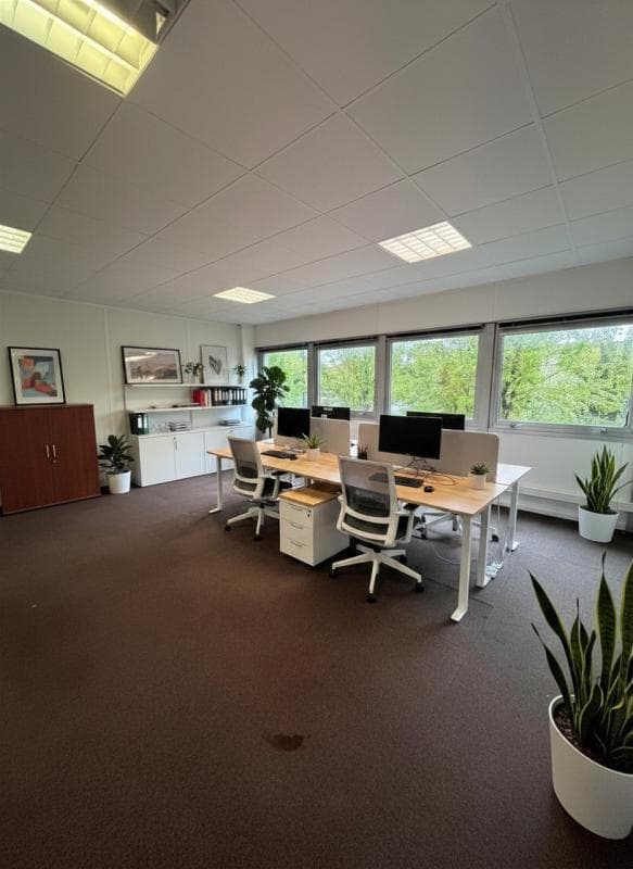 Plateau de bureaux 280 m² - Montigny-le-Bretonneux — photo 3