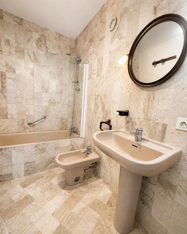 T3 apartment with panoramic sea view - top floor - Les Sables-d'Olonne — photo 11